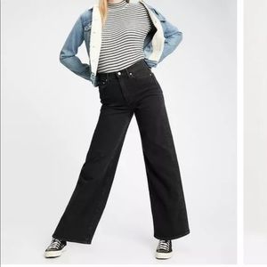 GAP Sky High Wide Leg Jeans w/ Washwell Size 26 / 2R High Waist Black